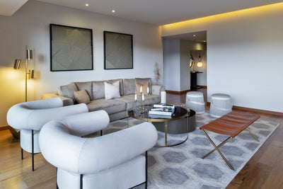 Curaduría Bonastoria By Margaret Bissu